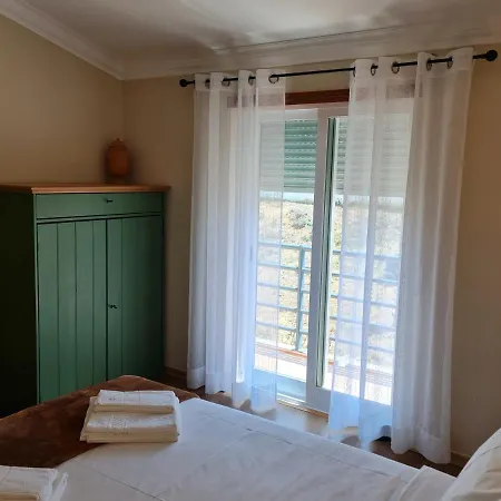 Sleep & Surf - Portugal Feriehus Ericeira